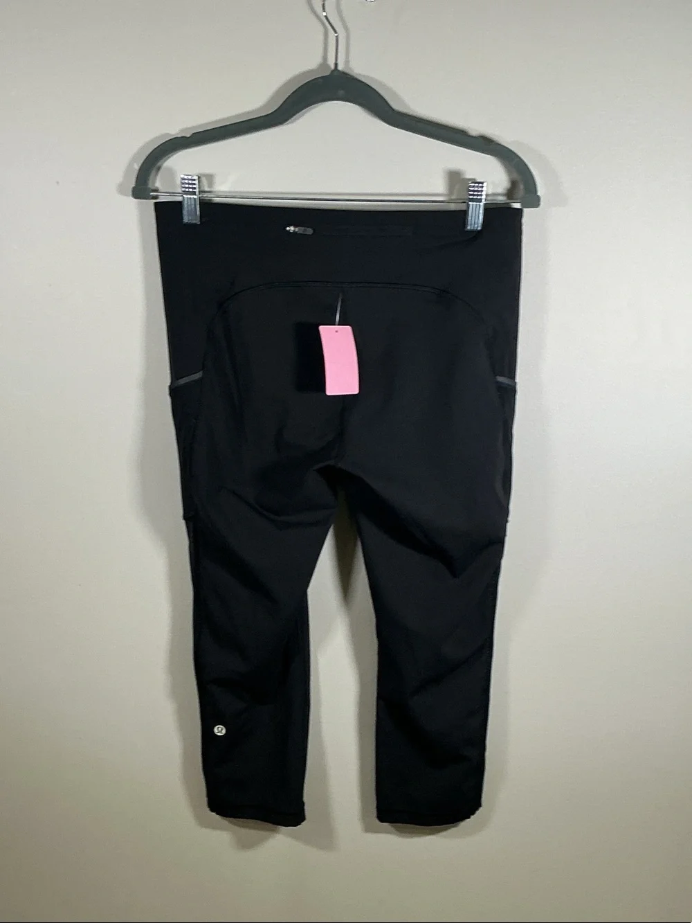 Lululemon Black Mesh Panel Crop Leggings Size 10 Side Pockets Zip Detail